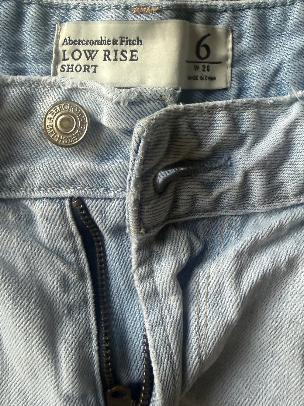 2000s Y2K Abercrombie & Fitch Light Blue Distressed Low-Rise Denim Shorts - Picture 2 of 4